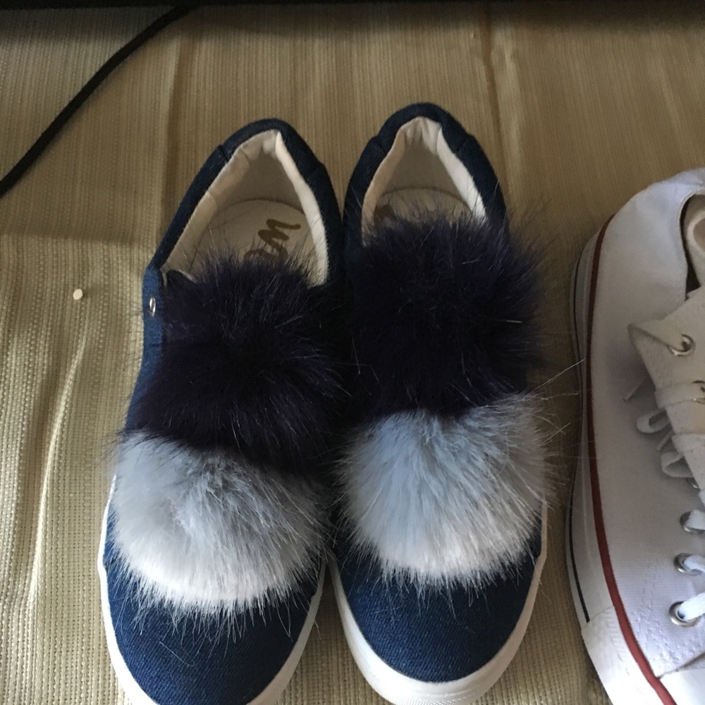 Pom Pom shoes
